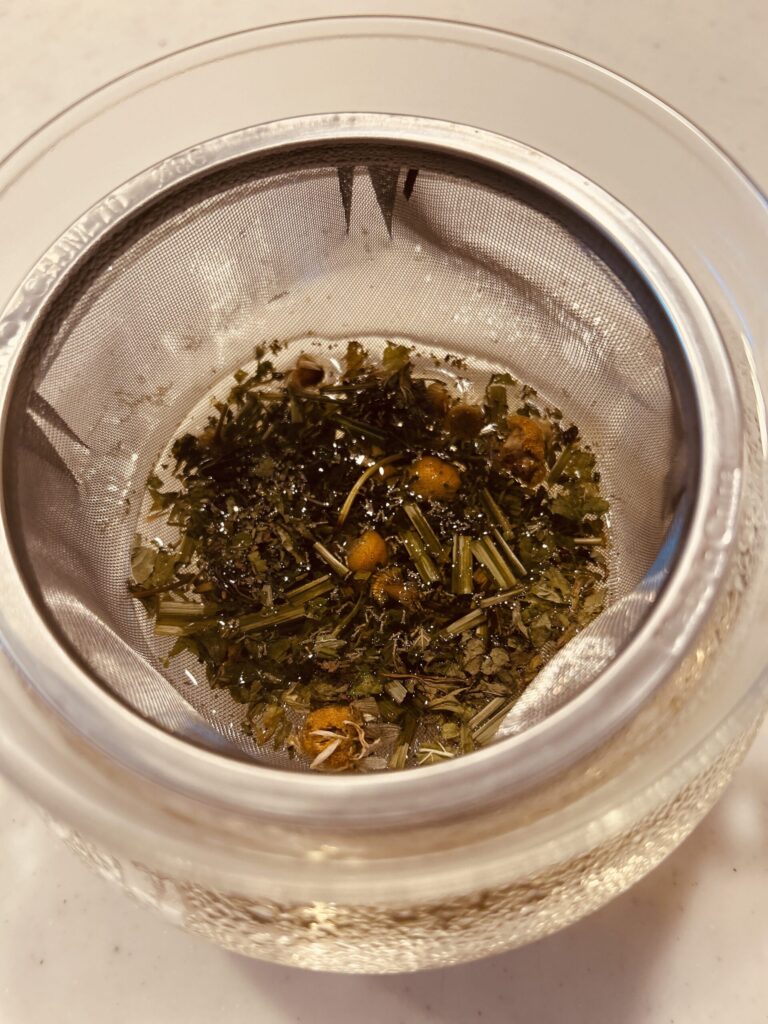 自分でブレンドしたハーブティー